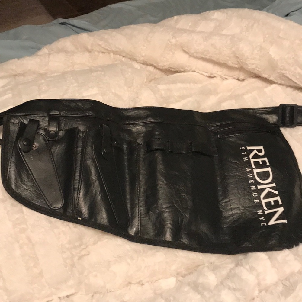REDKEN HairStylists tool Scissor belt Black